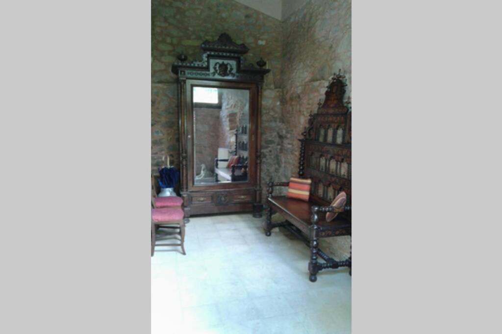 La Badenca. Masia Catalana Del S. XVII Riudaura Kültér fotó