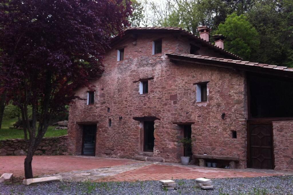 La Badenca. Masia Catalana Del S. XVII Riudaura Kültér fotó